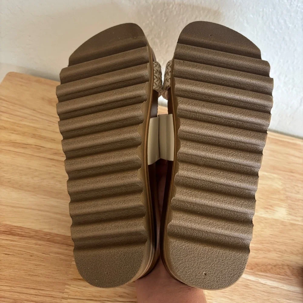 Reef Cushion Vista Hi Sandals Women 6 White Platform Woven Slides